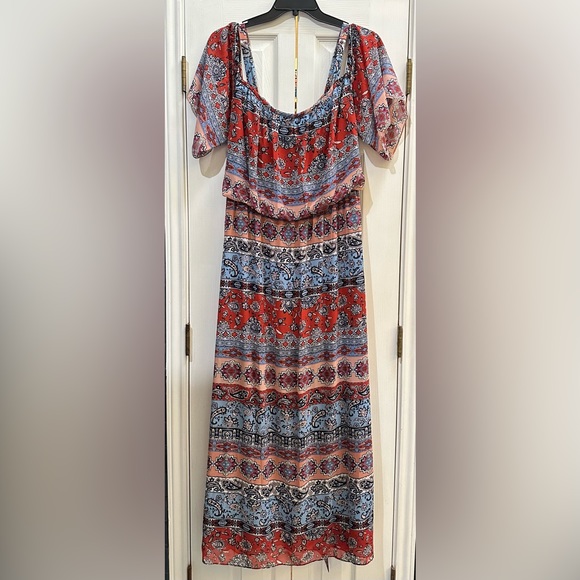 Off Shoulder Strappy Maxi Dress with waist tie - Picture 2 of 3